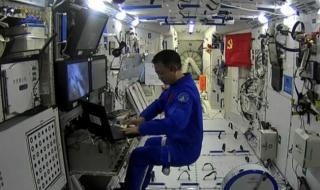神十七航天员准备第2次出舱 神十七航天员准备第2次出舱
