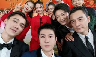 李易峰发了王一博拍的合照 李易峰发了王一博拍的合照